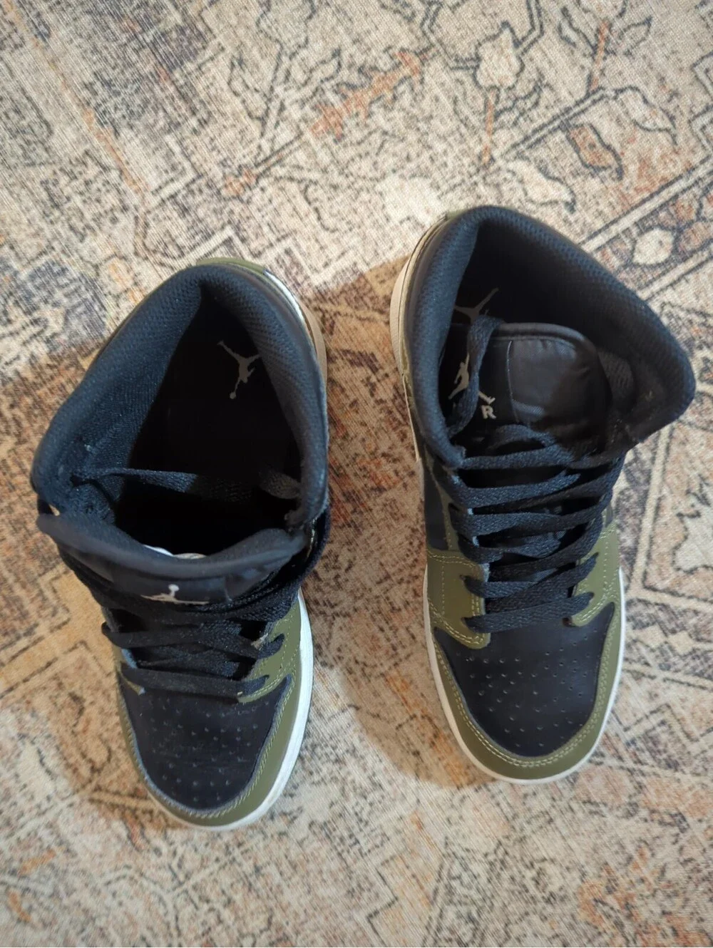Nike Air Jordan 1 Mid Medium Olive Black- White #DQ8423- 092 4Y Kids
